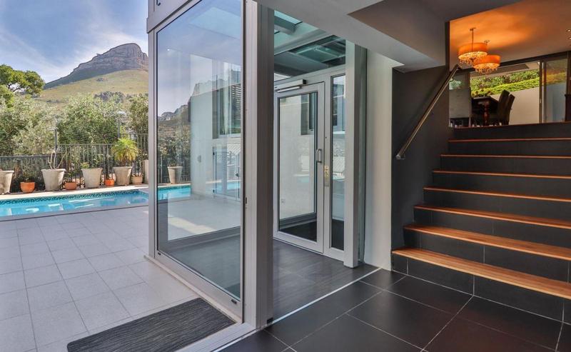 4 Bedroom Property for Sale in Tamboerskloof Western Cape